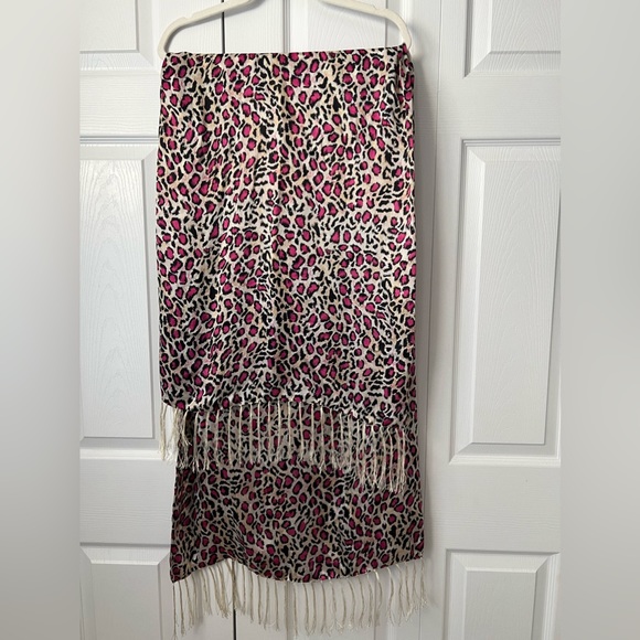 100% Silk Scarf - Picture 1 of 4